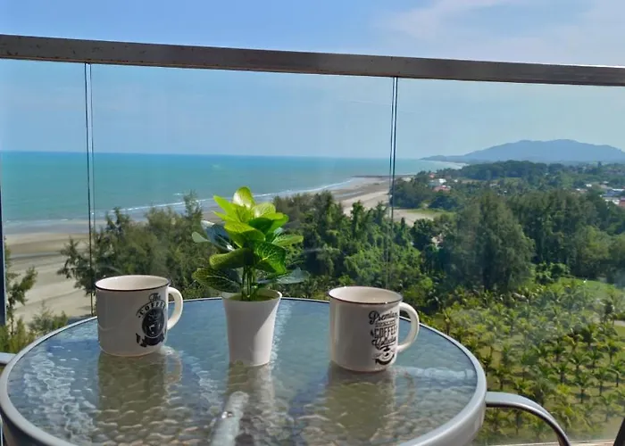 Timurbay Family Seaview, Kuantan By Anggun Bayu - Netflix Ready