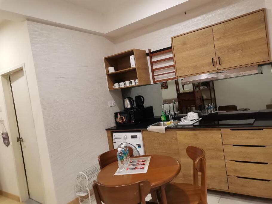 Apartment Timurbay Family Sea View, By Anggun Bayu - Netflix Ready
