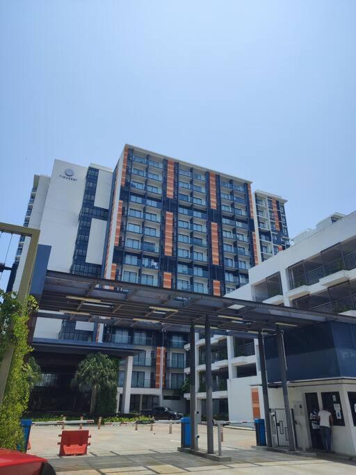 Apartment Timurbay Family Sea View, By Anggun Bayu - Netflix Ready *
