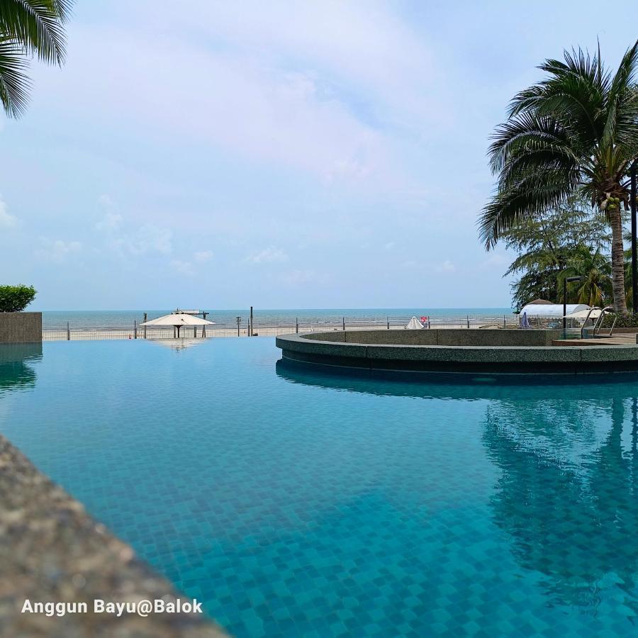 Timurbay Family Sea View, By Anggun Bayu - Netflix Ready