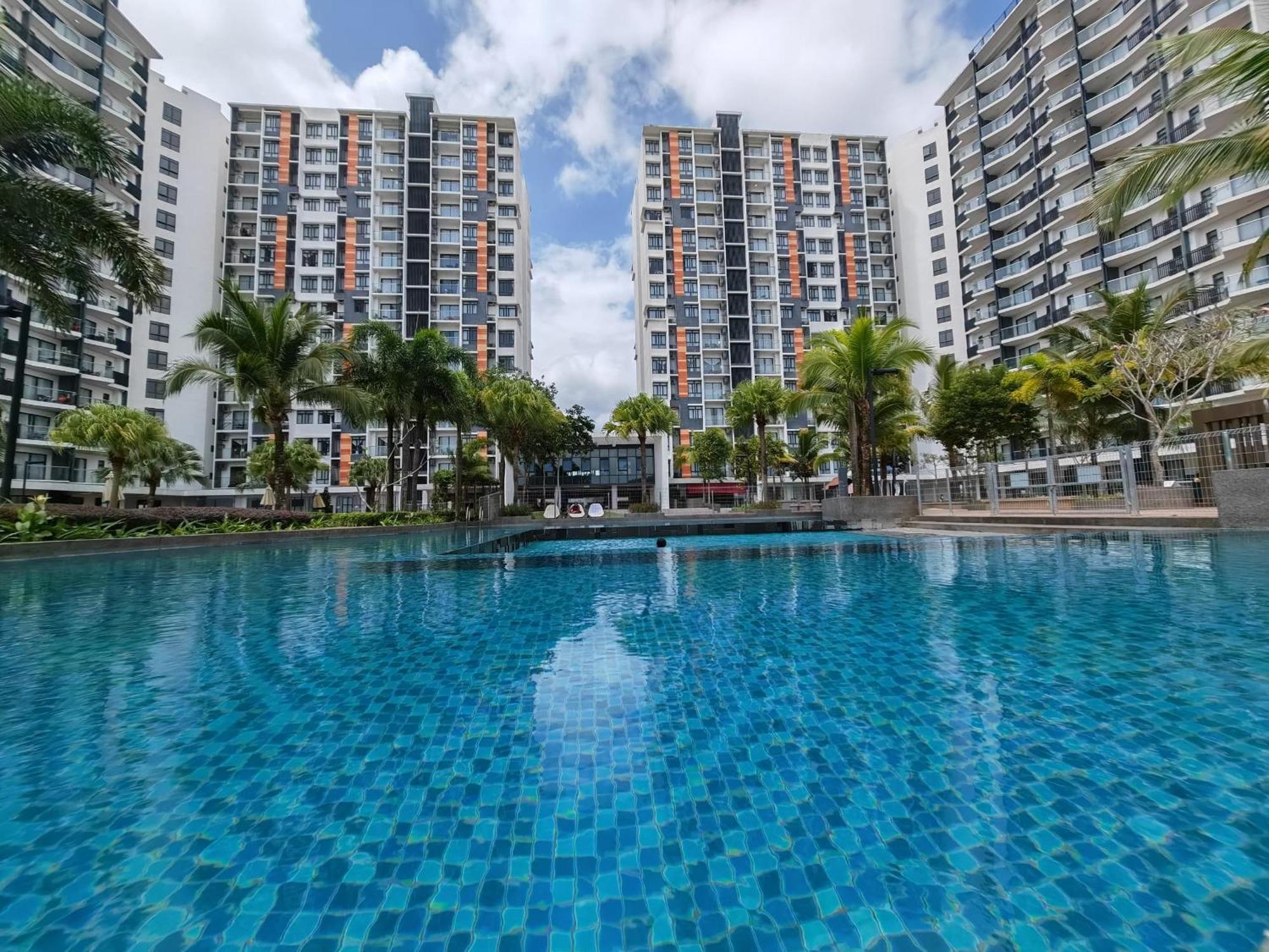 Timurbay Family Sea View, By Anggun Bayu - Netflix Ready Apartment *
