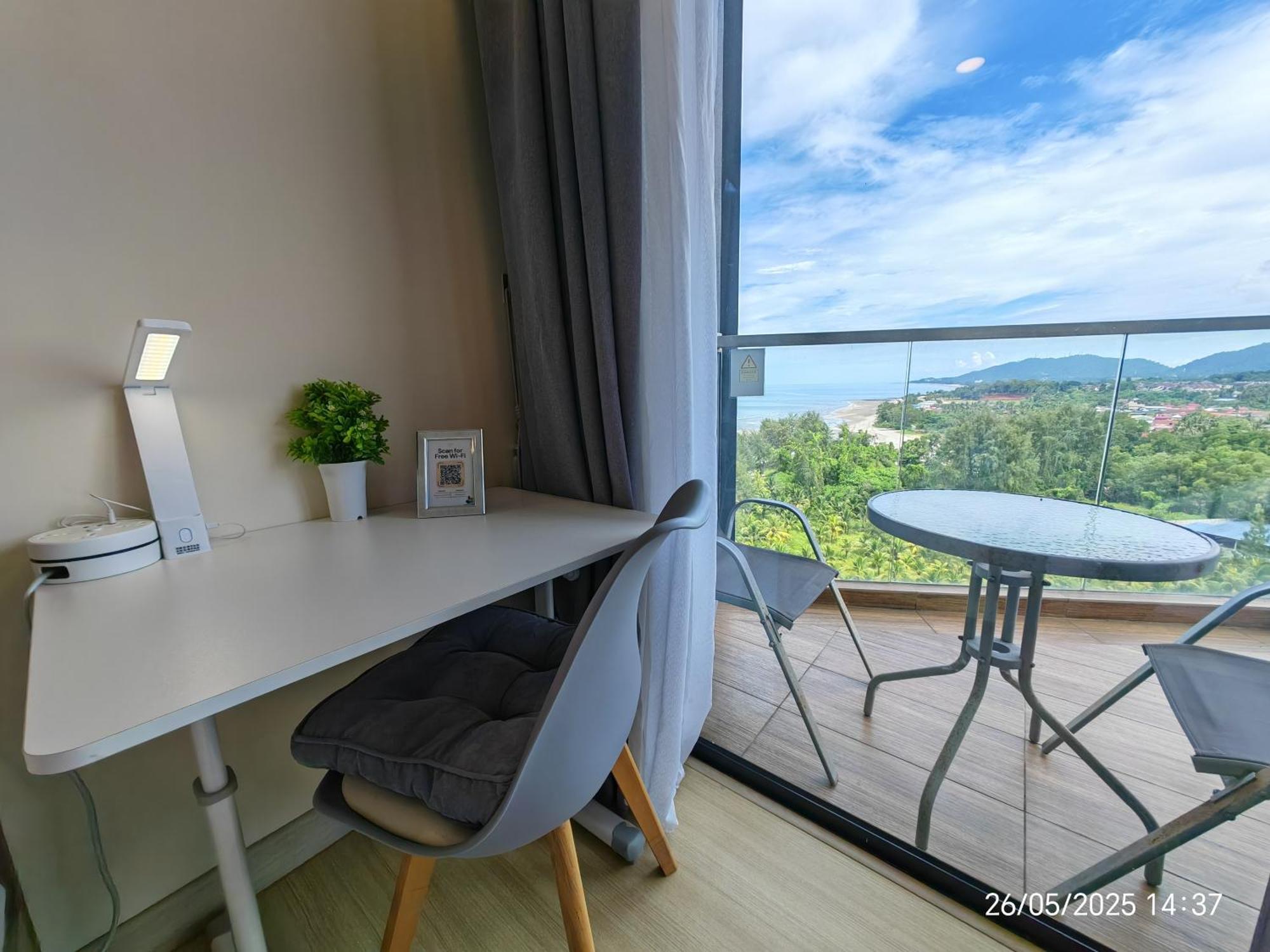 Timurbay Family Seaview, By Anggun Bayu - Netflix Ready Apartment Kuantan